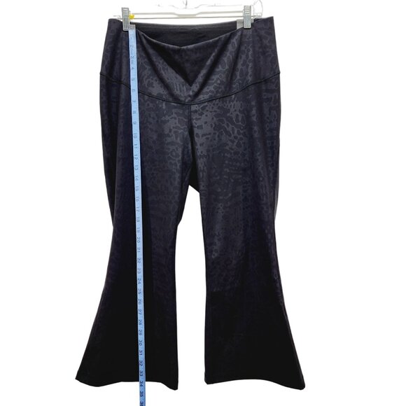 Adidas Womens Leggings flared High-Rise Tight Fit  With Subtle Leopard Print 1X - Picture 6 of 15